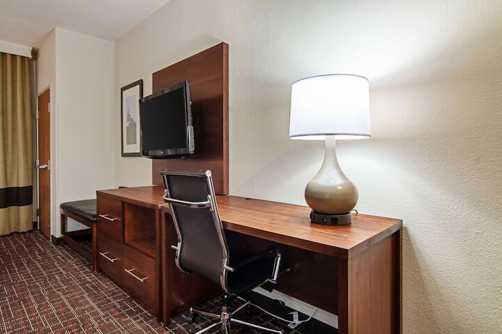 Room 29 of 54