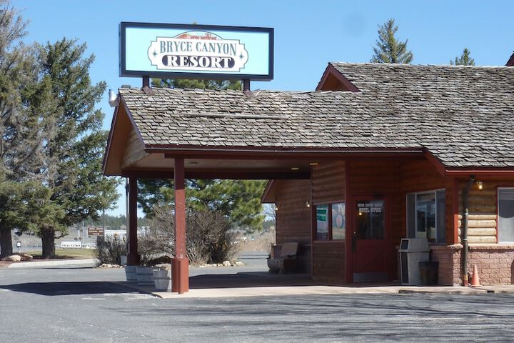 Hotel 7 of 64