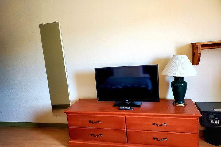 Room 19 of 28