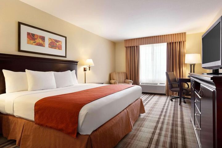 Country Inn & Suites by Radisson Lexington, VA