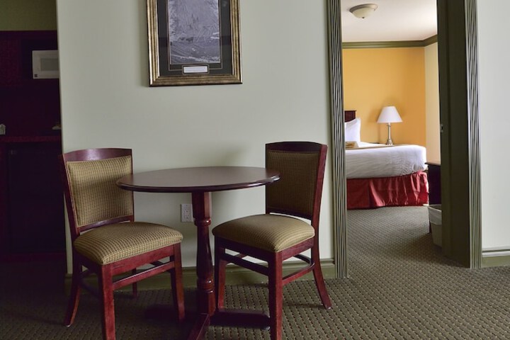 Room 16 of 44