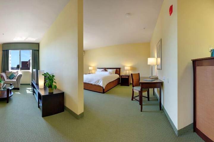 DoubleTree by Hilton Napa Valley - American Canyon