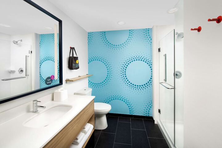 Room 14 of 25