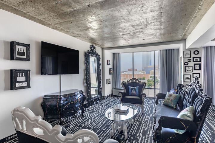 Lorenzo Hotel Dallas Tapestry Collection by Hilton