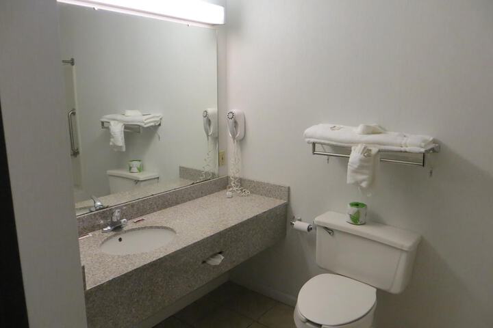 Room 19 of 48