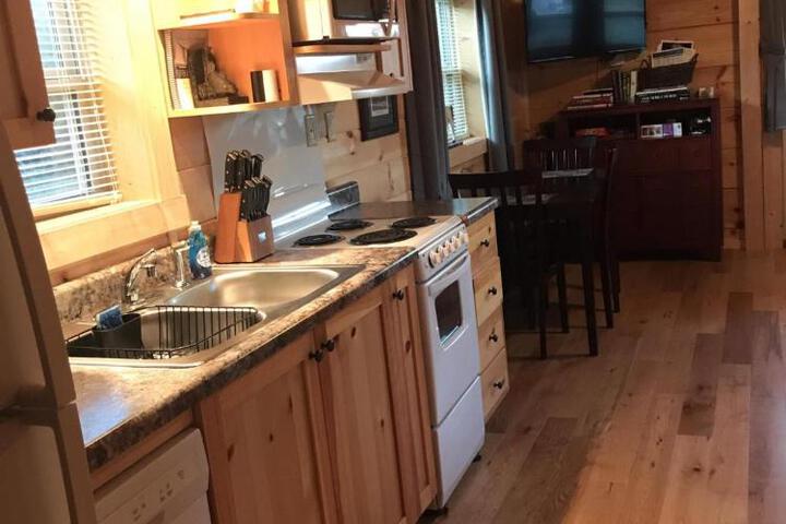 Moore Road Cabin 2 Pet Friendly