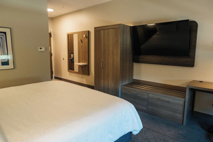Room 40 of 70
