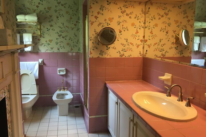 Room 18 of 33