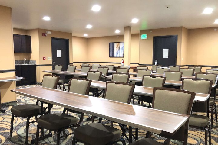 Best Western Plus Coldwater Hotel