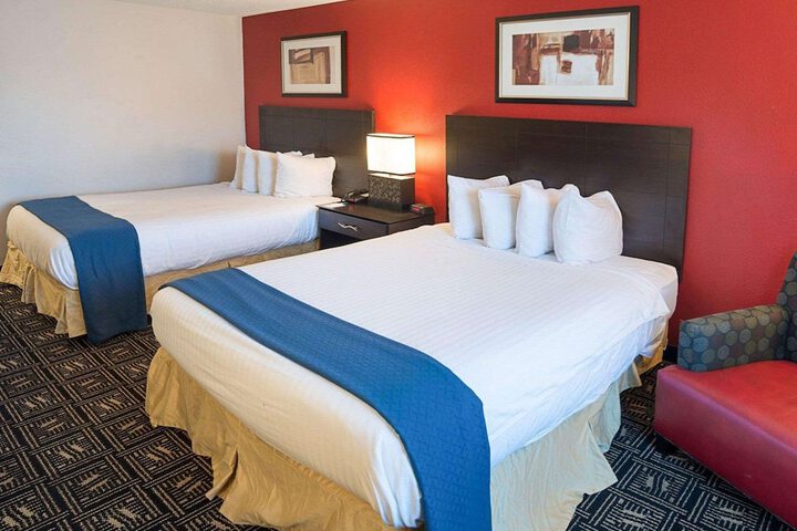 Room 20 of 39