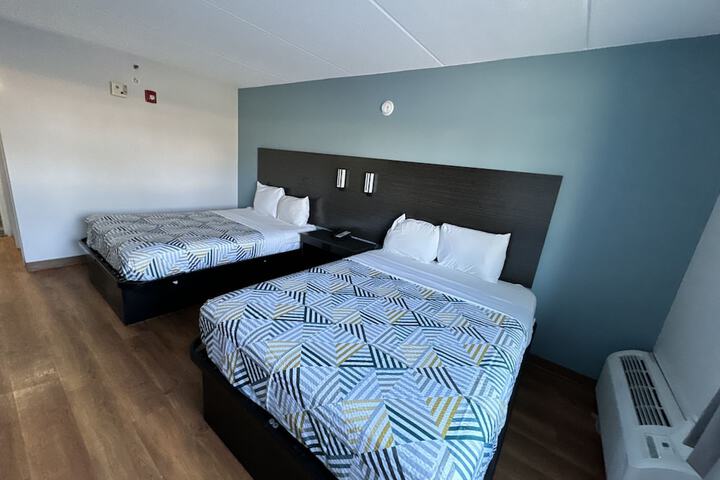 Room 33 of 44