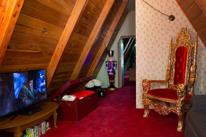 Room 53 of 77