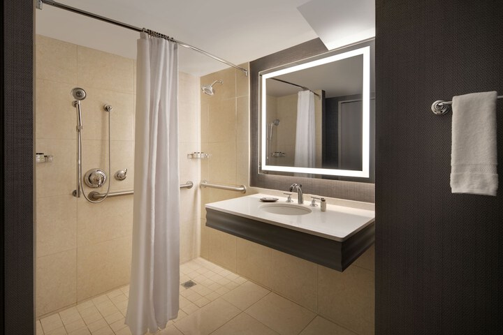 Sheraton Philadelphia Downtown
