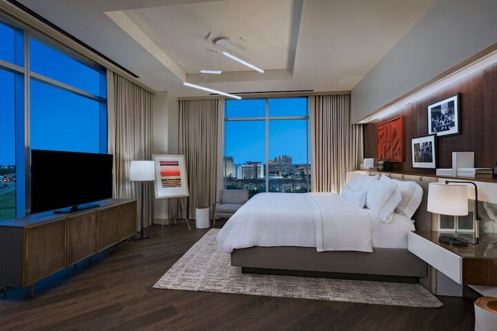 Room 20 of 79