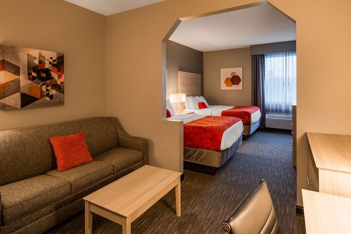 Best Western Plus New Cumberland Inn & Suites