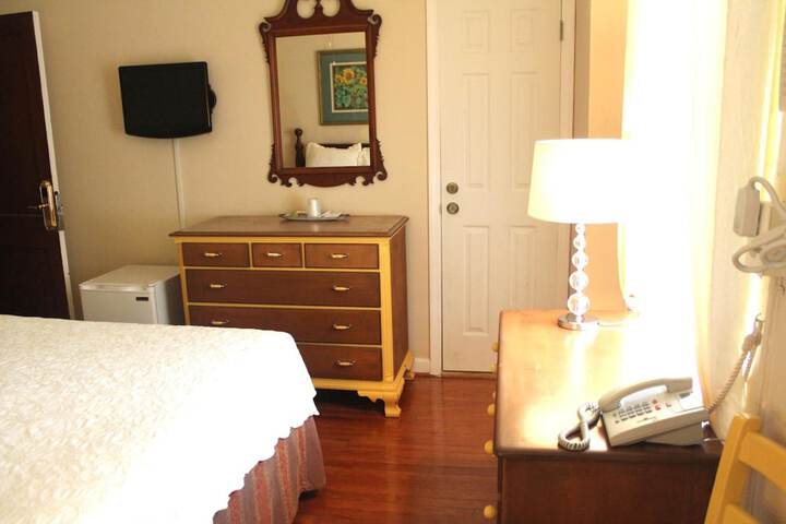 Room 19 of 44