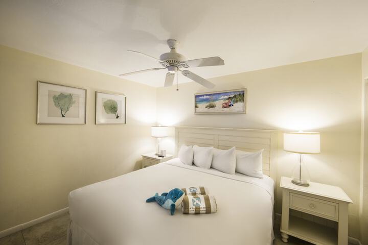Room 10 of 42