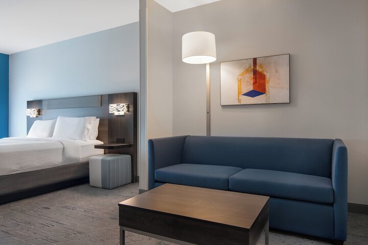 Room 15 of 51