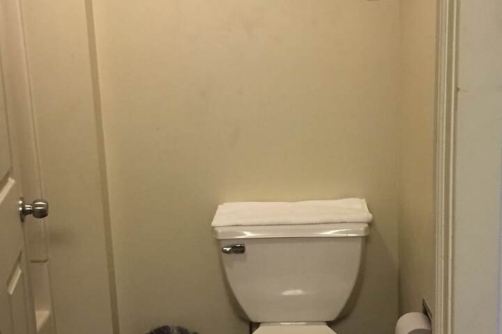 Room 11 of 20