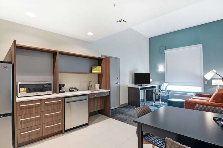 Room 16 of 46