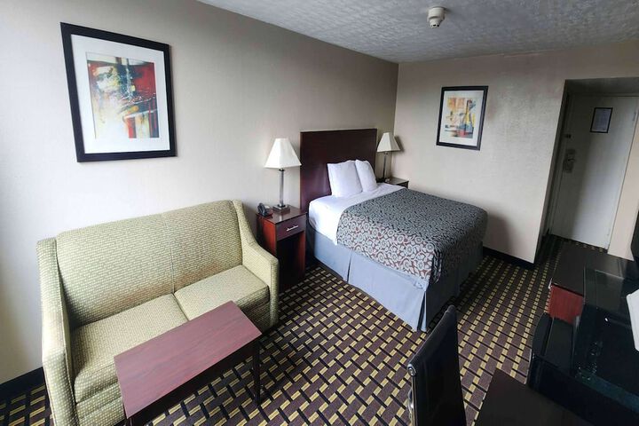 Room 35 of 51
