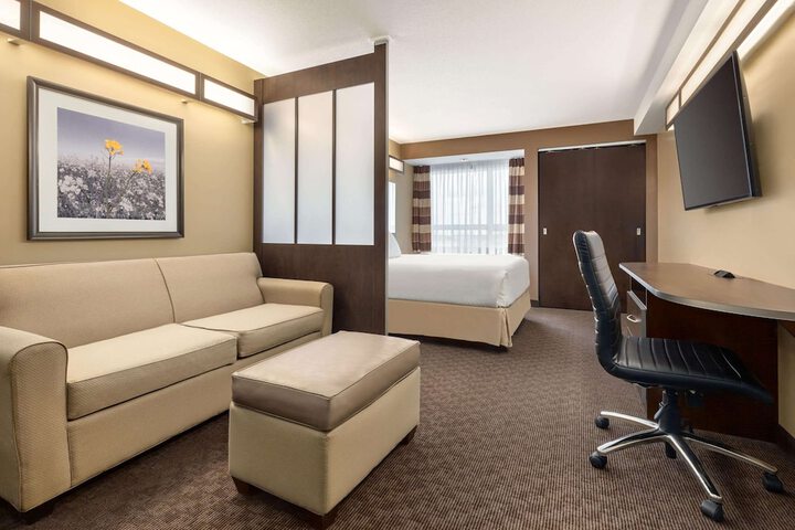 Room 22 of 36