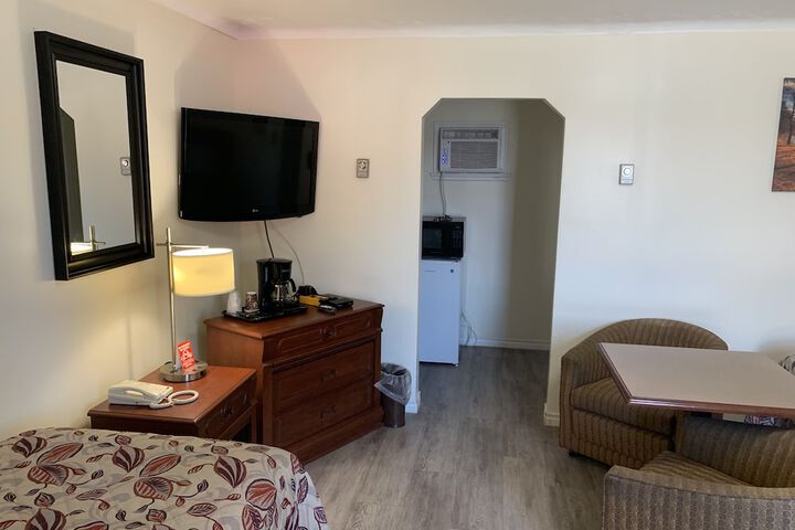 Room 3 of 45