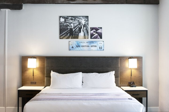 Room 33 of 89
