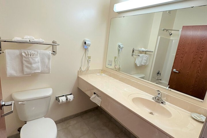 Room 52 of 56