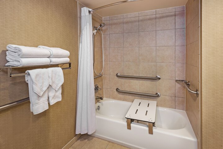 Holiday Inn Springdale / Fayetteville Area by IHG