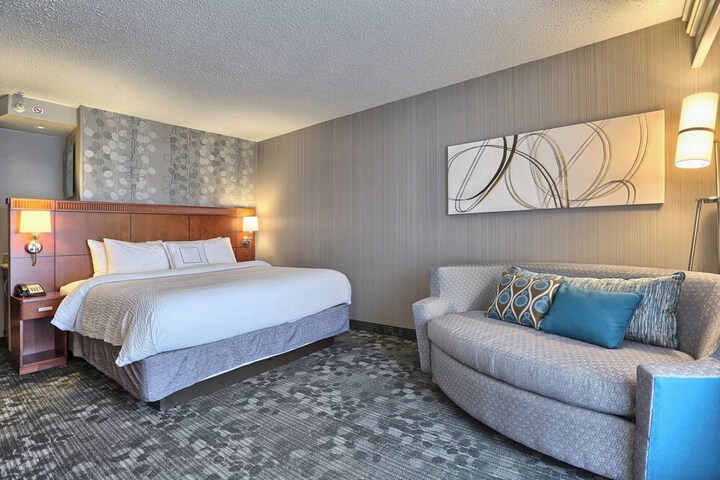 Courtyard by Marriott Harrisburg West / Mechanicsburg