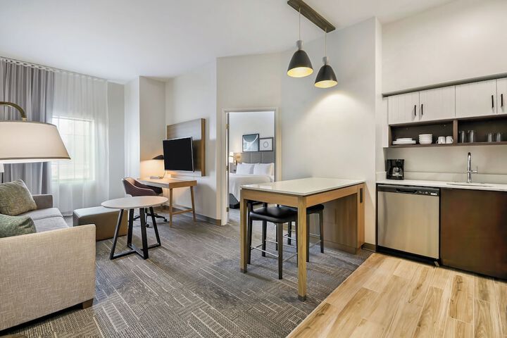 Staybridge Suites Toledo - Maumee by IHG