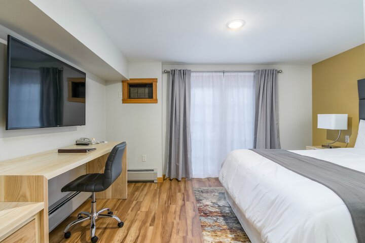 Room 25 of 65