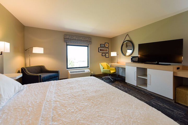 Room 12 of 26