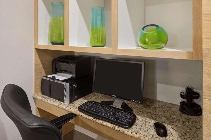 Business Center 13 of 13
