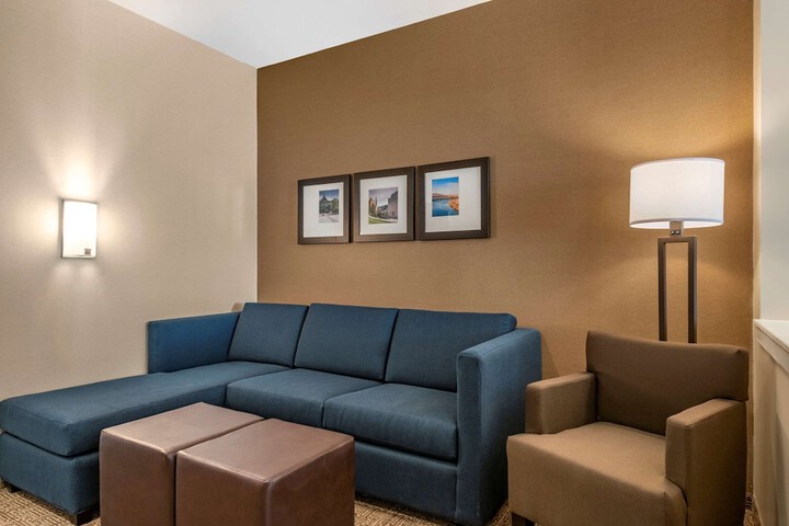 Room 11 of 27