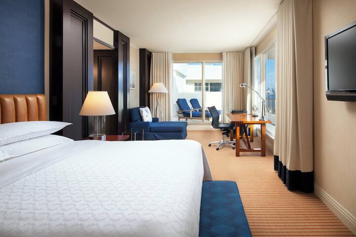 Room 92 of 215