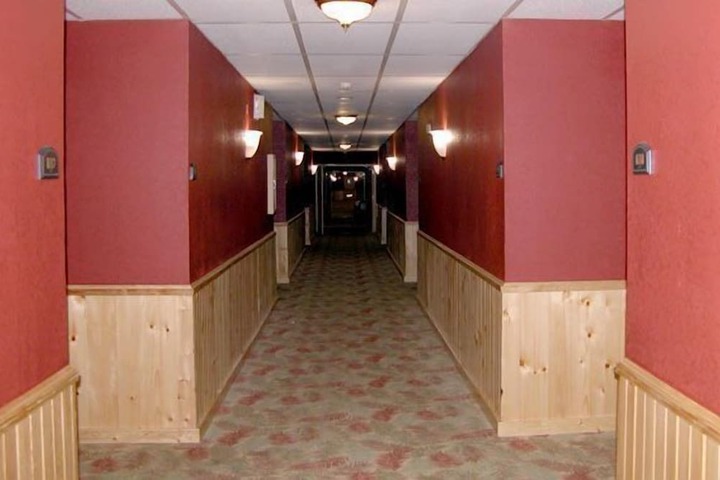 Ballroom/Hall 49 of 62