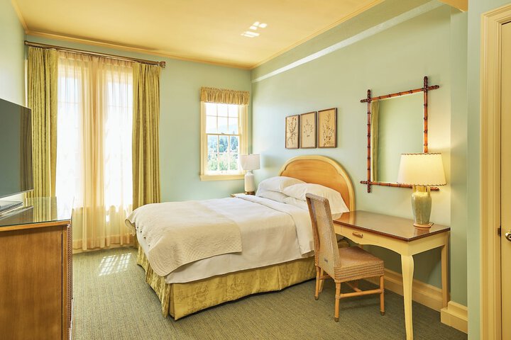 Room 40 of 70
