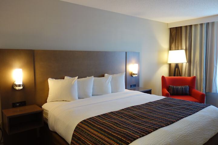 Room 22 of 28