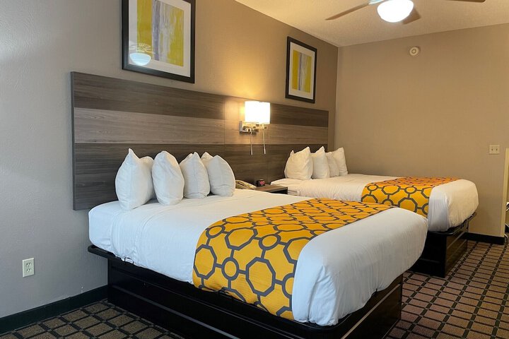 Room 15 of 33