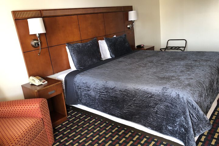 Room 13 of 25