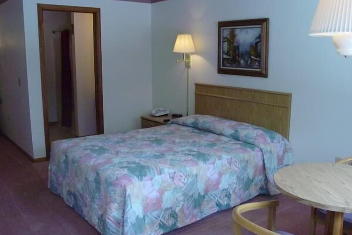 Room 27 of 95