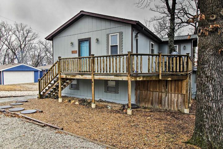 Stockton Lake Escape w / Kitchen Half Mile to Lake