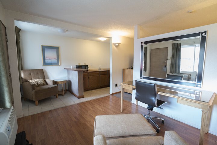 Room 14 of 37