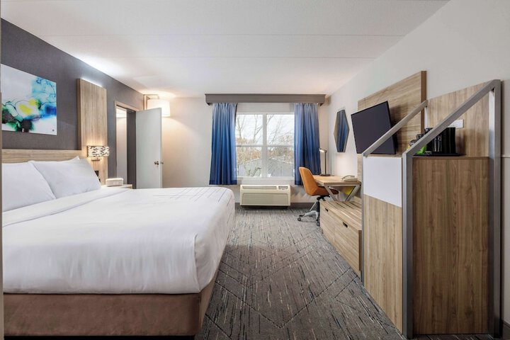 Room 36 of 53