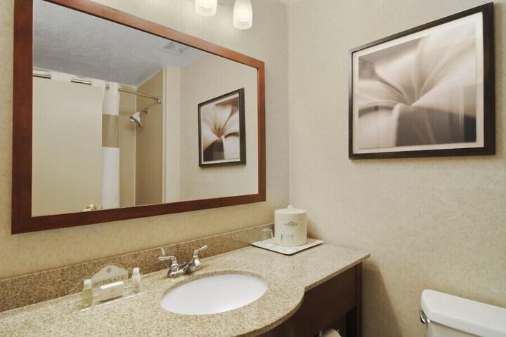 Room 15 of 27