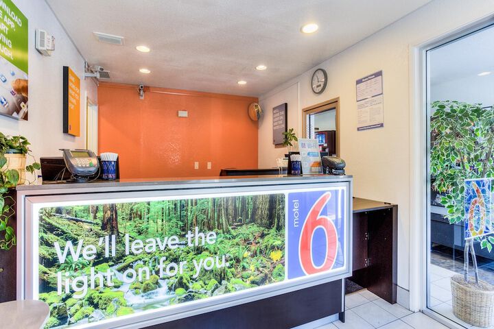 Motel 6 Tigard OR - Portland South - Lake Oswego