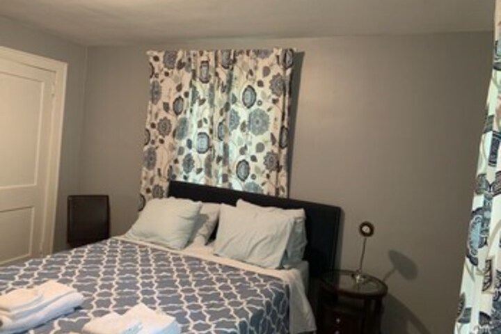 Pontiac Guest House
