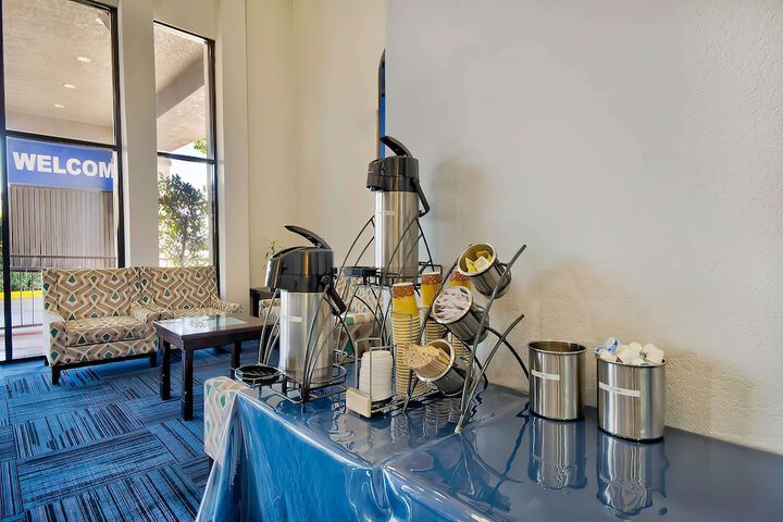 Breakfast/Coffee Service 72 of 76